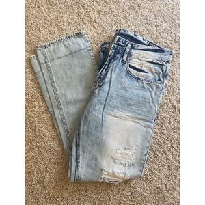 Men’s Distressed Jeans